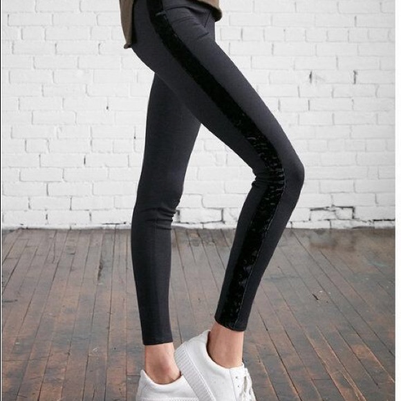Express Pants - Express High-Waisted Velvet Stripe Leggings